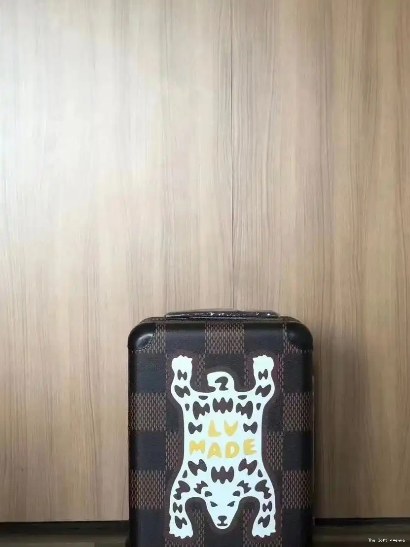 CUSTOM 55 BEAR NIGO 37L HORIZON CABIN POLAR SUITCASE 0524